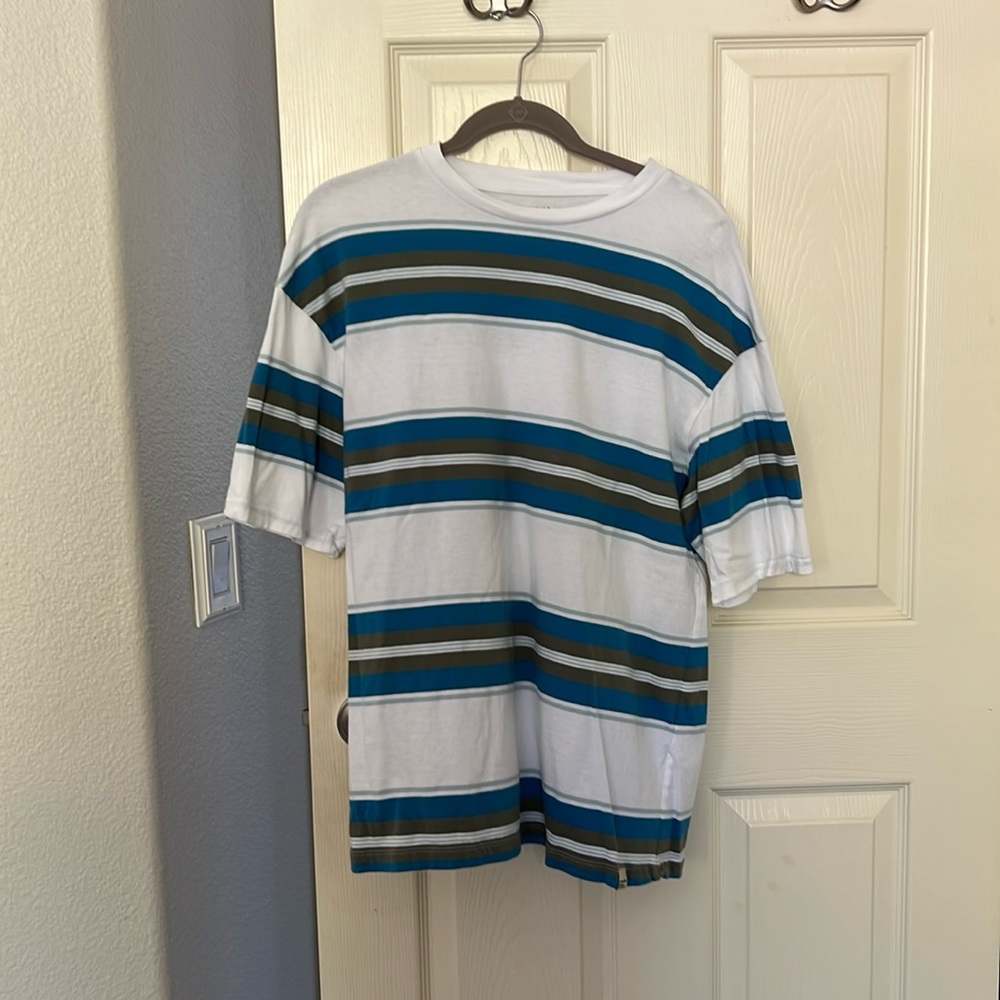 Men’s striped T Shirt (large)